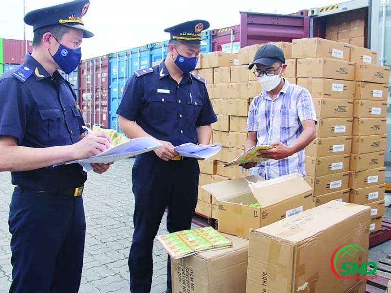 Hàng chuyển phát nhanh có phải làm thủ tục hải quan không