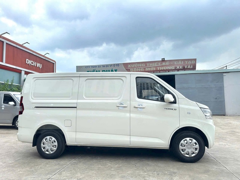 van-chuyen-xe-tai-van-6