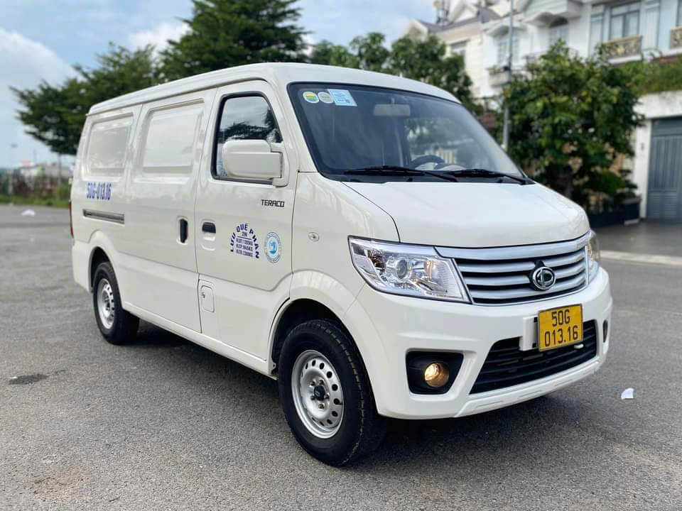 van-chuyen-xe-tai-van